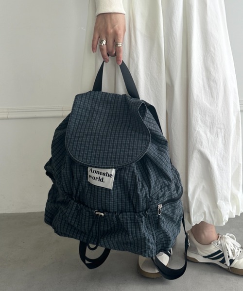 【美品】ブルーレーベル　ネイビー リュック チェック柄ポケット付き デイバック リュック 「A4収納可能」チェック柄マルチポケットリュック