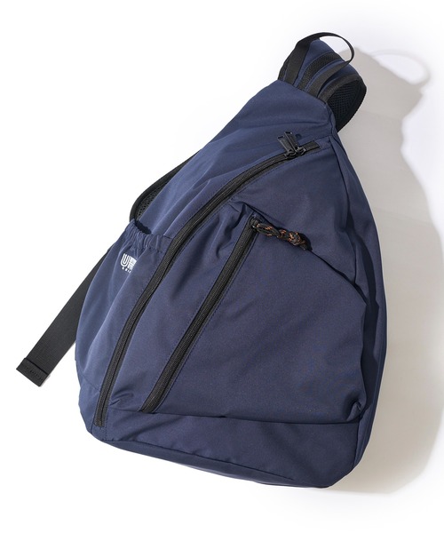 [美品] UNIVERSAL OVERALL ショルダーバック UNIVERSAL OVERALL ショルダーバッグ バッグ 「UNIVERSAL