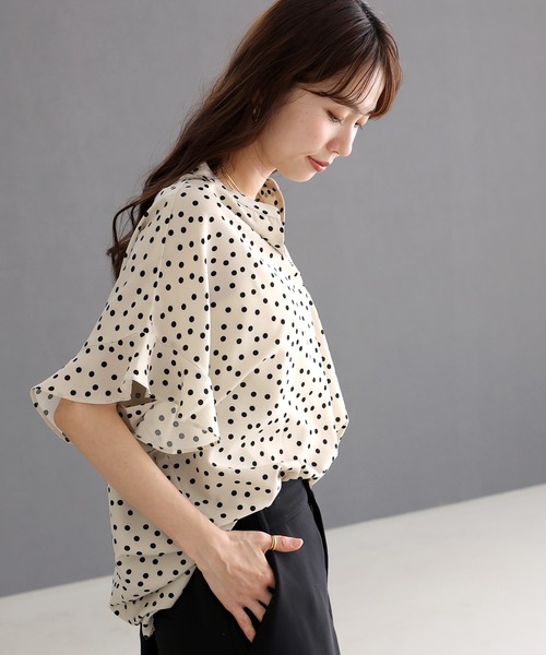 Aletta vita ブラウス シャツ 半袖 プリントデシンスキッパードット