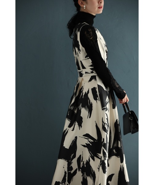 cawaii ワンピース モードなペイントアートのロングワンピース