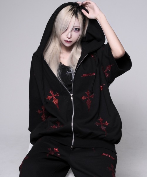 REFLEM クロス総柄 ラインストーン ジップパーカー 黒×ピンク REFLEM（レフレム） パーカー 「REFLEM/レフレム」クロス総柄ライン