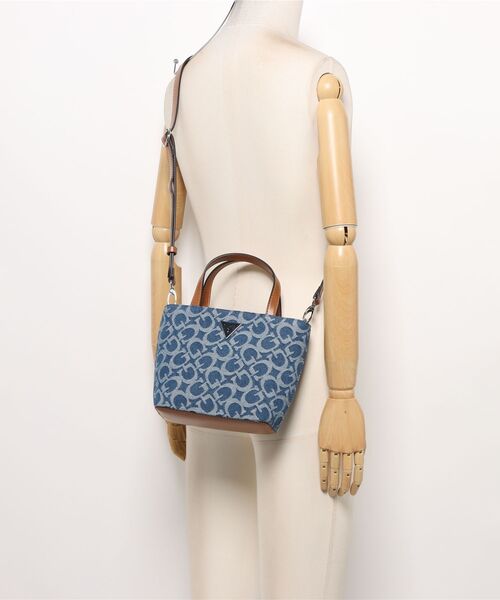 GUESS（ゲス） トートバッグ WELLS MINI TOTE ミニトートバッグ