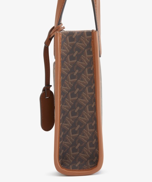 即発☆訳ありSALE Michael Kors エンパイア ショルダーバッグ 白 HUDSON エンパイア シグネチャーロゴ クロスボディ
