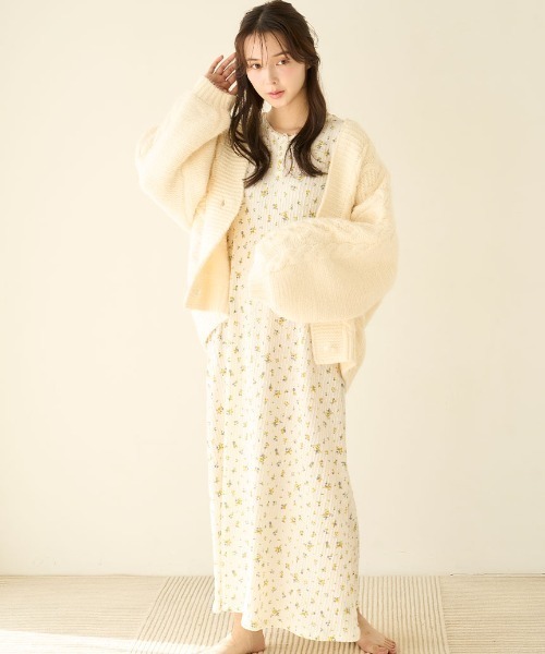 ■新品【SNIDEL  × 新木優子】ケーブルニットプルオーバー SNIDEL HOME × 新木優子】ニットプルオーバー(ニットプルオーバー