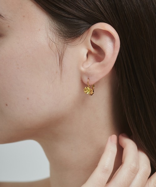 ciite' ピアス 「 金属アレルギー対応 」 カラービジューピアス