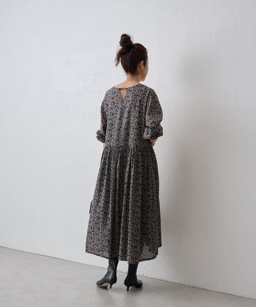 さらに値下げBEARDSLEY 0サイズ ワンピース　未使用 ブラック BEARDSLEY ギャザーワンピース黒サイズ0