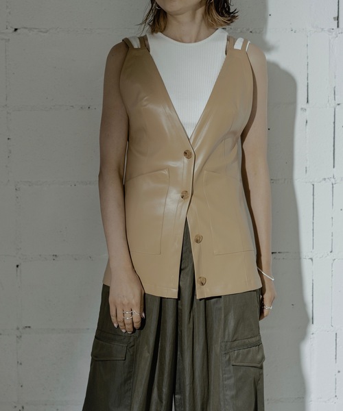 ベスト FAKE LEATHER CAMISOLE VEST レディース（フェイクレザー