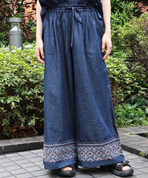 チチカカ ジーンズ デニム デニムパンツ エンブロイダリーデニム