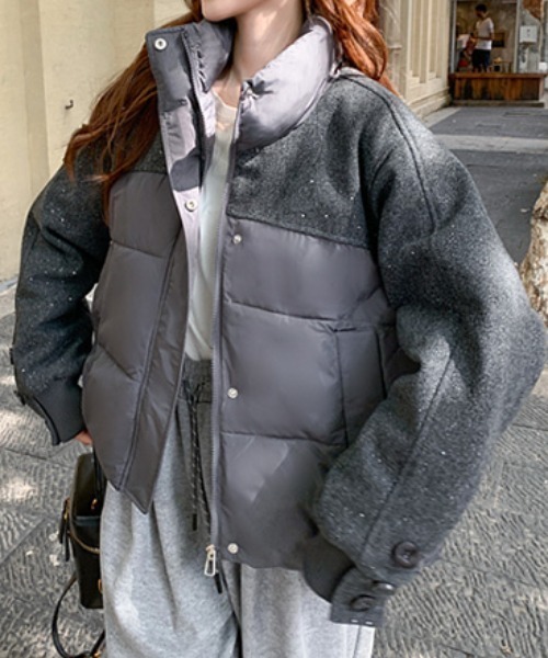 【極美品】マンシングウェア アウター フード付 中綿ベスト 総柄 グレー系 アドティエ ad thie フード付きファーブルゾン （グレー