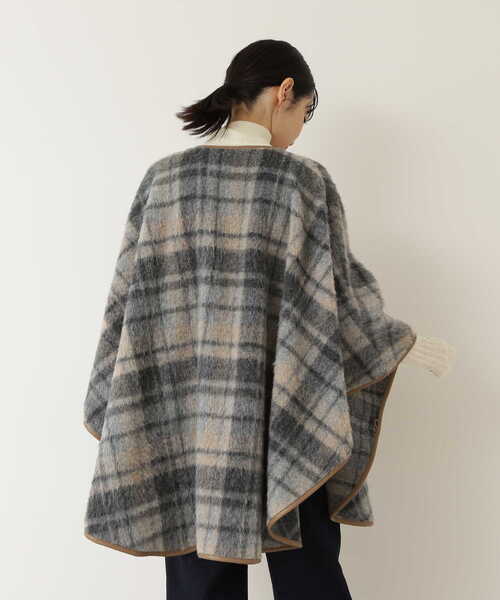 「NATURAL BEAUTY BASIC」 ポンチョ MEDIUM オフホワイト レディース_画像3