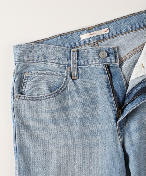 ジーンズ デニム デニムパンツ 「Levi's」94 バギー COOL デニム (ライトインディゴ / ハイライズ / 通気性) レディースの画像