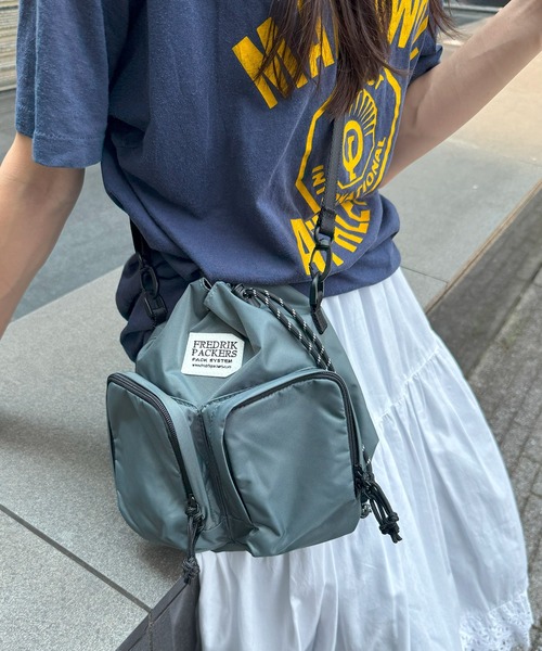 FREDRIK PACKERS（フレドリックパッカーズ） ショルダーバッグ バッグ