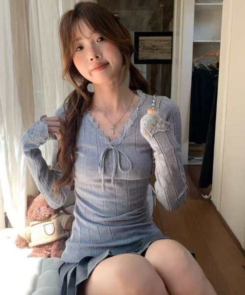 AsRiRe ニット セーター 25aw レース付き/vネックニットトップス