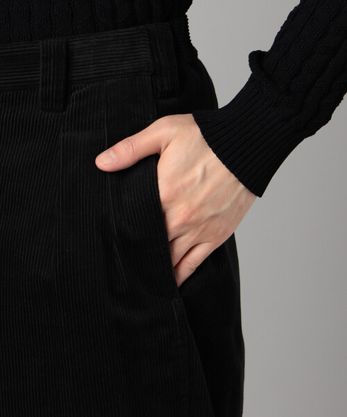 COMME CA MEN（コムサメン） パンツ 太コーデュロイ 2タックパンツ