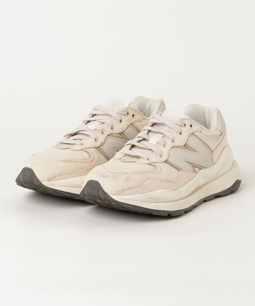 新品　New Balance レディース スニーカー ベージュ　23.5 New Balance（ニューバランス） ローカットスニーカー 23.5cm ベージュ