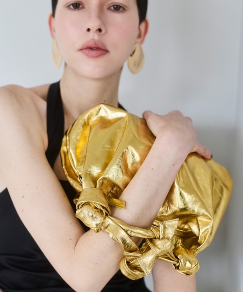 クラッチバッグ パーティーバッグ METALLIC KNOT LEATHER BAG レディースの画像