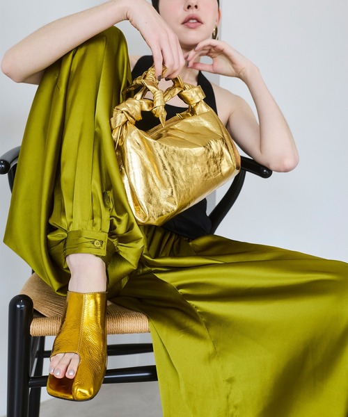 クラッチバッグ パーティーバッグ METALLIC KNOT LEATHER BAG レディースの画像