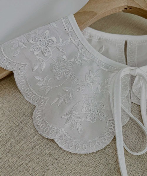 アンティークレース　白刺繍のつけ襟 Mayree つけ襟 付け襟 「resonance」レース レトロ花柄 刺繍 つけ襟