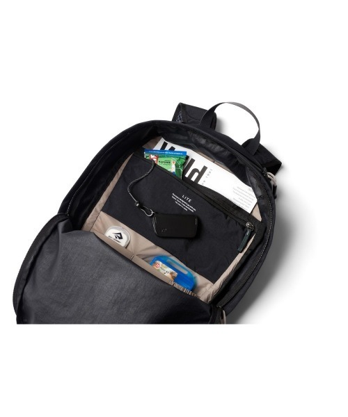 デイバック リュック Bellroy/バックパック/リュックサック Lite Daypack 20L ブラック/アッシュグレー/レンガ | entre square | 04