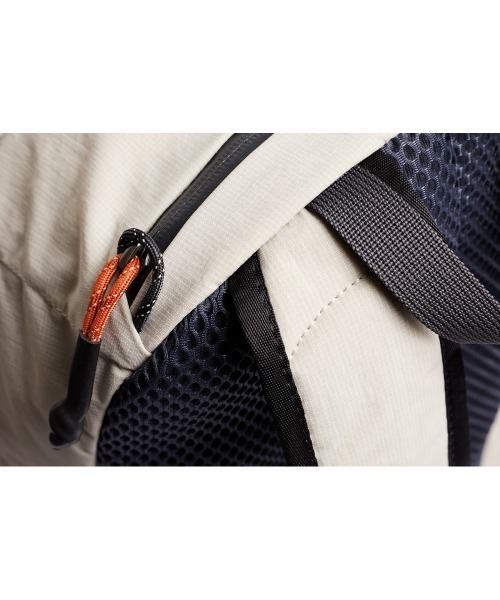 デイバック リュック Bellroy/バックパック/リュックサック Lite Daypack 20L ブラック/アッシュグレー/レンガ | entre square | 18