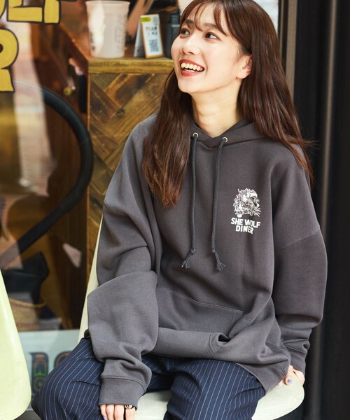 新品★oceanfreaks★オーシャンフリークス　パーカー　ネイビーＸＬ 新品☆oceanfreaks☆オーシャンフリークス パーカー ネイビー