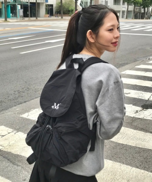 MUCENT]◇韓国大人気◇MUTE MINI BACKPACK◇追跡可◇ (MUCENT