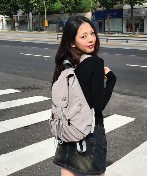 MUCENT]◇韓国大人気◇MUTE MINI BACKPACK◇追跡可◇ (MUCENT