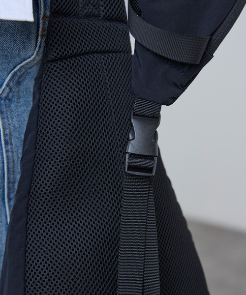 ONFLEEK ショルダーバッグ バッグ スリングバッグ「ユニセックス