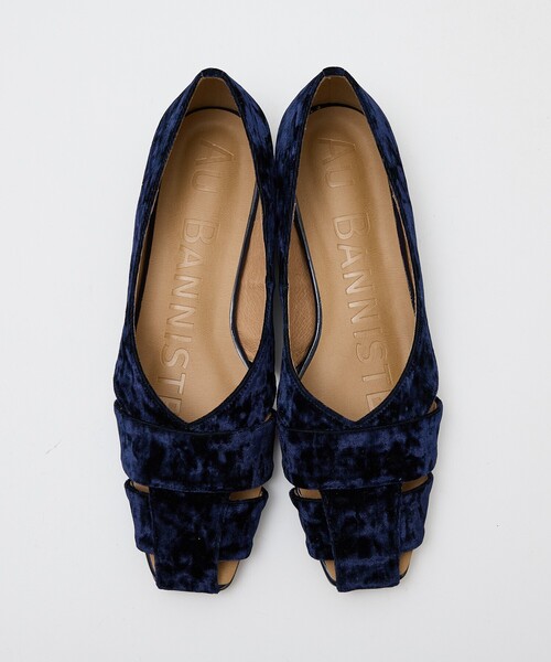 Au BANNISTER（オゥ バニスター） パンプス グルカモチーフフラット