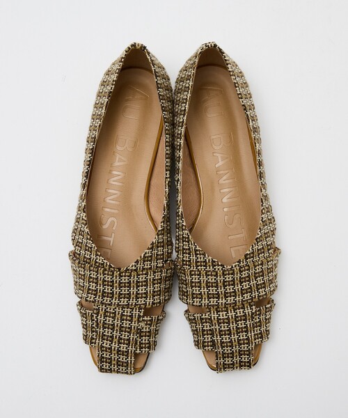 Au BANNISTER（オゥ バニスター） パンプス グルカモチーフフラット