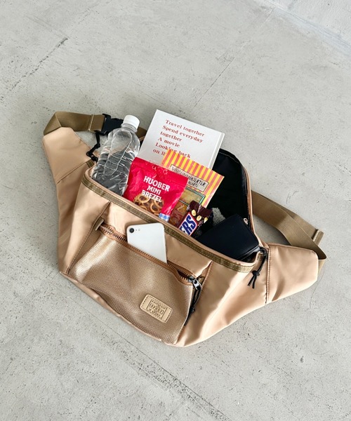 L＆KONDO レザー　ボディバッグ ベージュ　ウエストポーチ　未使用 ウエストポーチ ウエストバッグ 「ユニセックス」ミディアムサイズ