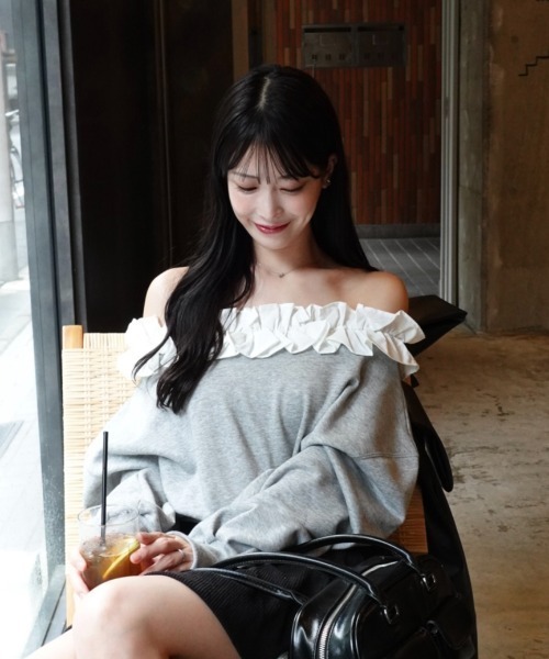 mellowneon（メロウネオン） トレーナー スウェット オフショルフリル