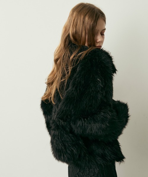 Clum コート アウター クロップド丈フェイクファージャケット