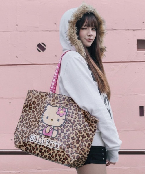 サンリオ　ロケット型バッグ　BIGタイプ　ハローキティ sanrio（サンリオ） トートバッグ ビッグトートバッグ レディース