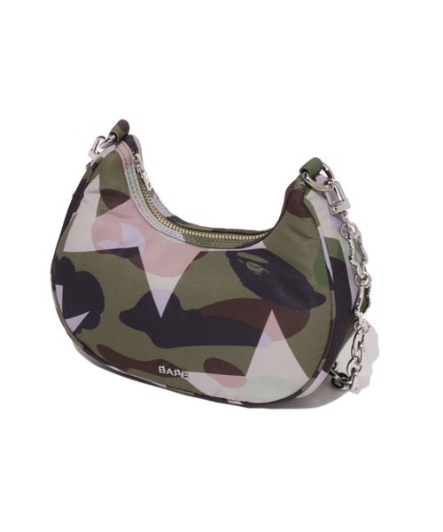 ショルダーバッグ バッグ STA OVER PRINT 1ST CAMO QUILTING MOON SHAPE BAG レディースの画像