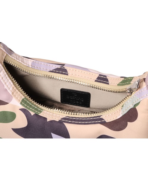 A BATHING APE（アベイシングエイプ） ショルダーバッグ バッグ STA