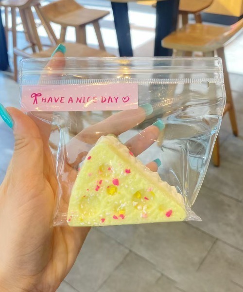 LACーVERT おもちゃ 「水感スクイーズ」チーズケーキ : ZOZOTOWN Yahoo