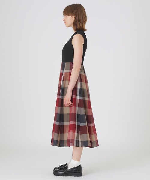BLUE LABEL CRESTBRIDGE（ブルーレーベルクレストブリッジ