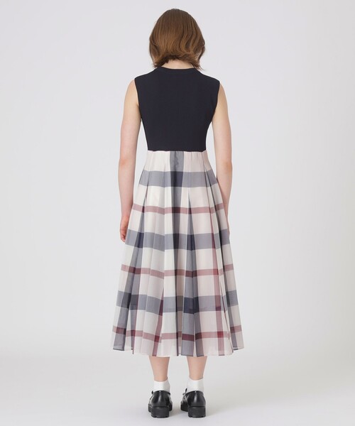 BLUE LABEL CRESTBRIDGE（ブルーレーベルクレストブリッジ