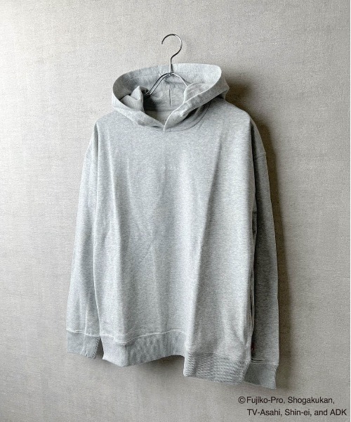 パーカー 「TETERA×ドラえもん」UNISEX KIDS PULL SAUNA PARKA / ドラえもんプリント シャイニー加工 プルオーバー TETERA パーカー 「TETERA×ドラえもん」UNISEX KIDS PULL SAUNA