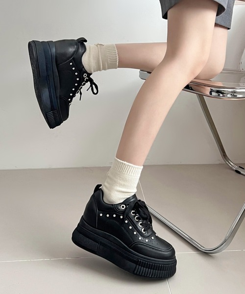 Shoes in Closet（シュークロ） スニーカー 「完売カラー予約販売中