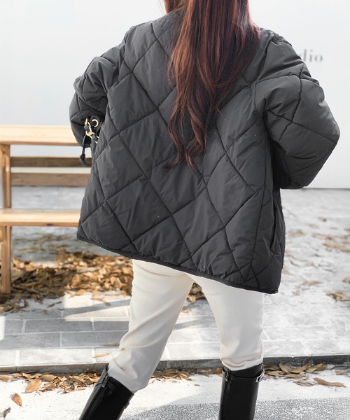 美品　ルネ　中綿ジャケット　キルティング　34　ブラック ジャケット ノーカラージャケット 着回し力抜群 中綿入りノーカラー