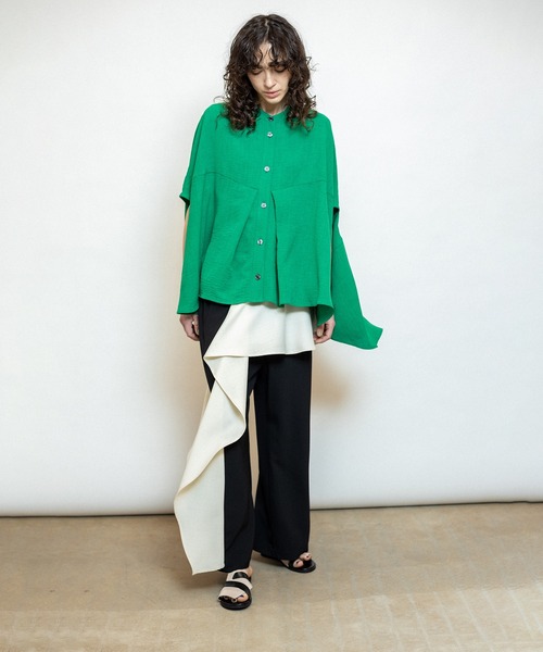 OSMOSIS(オズモーシス) 25ss タックワイドビッグブラウス レディース ONE SIZE  中古 古着 0326 OSMOSIS ブラウス シャツ タックワイドビッグブラウス