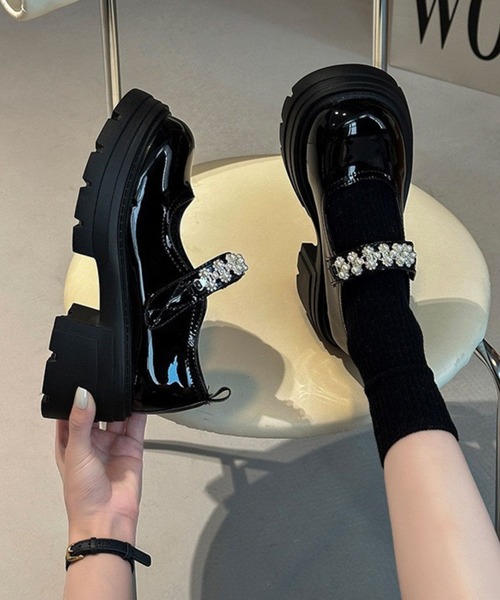 AVRIL GAU エナメルストラップシューズ　サイズ38 スタッフ買い物帖》一日中履いても疲れない、「AVRIL GAU」の