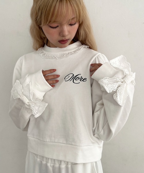 MORE self LOVE トレーナー スウェット 袖リボンフリルロゴスウェット