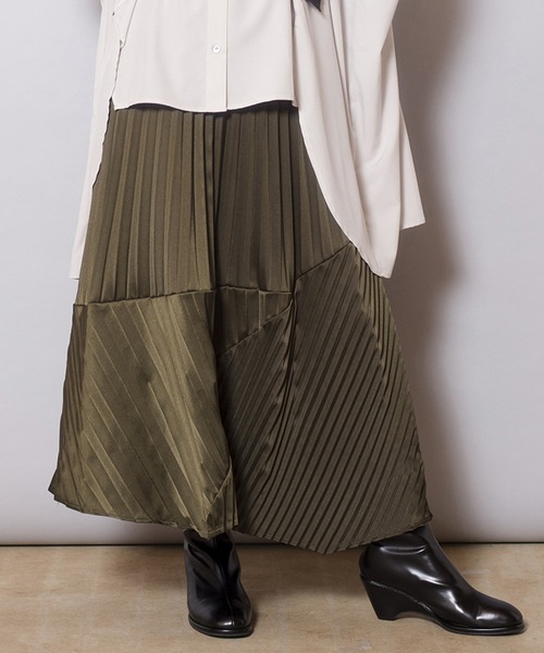 OSMOSIS（オズモーシス） 「loaf」プリーツスカート ONE SIZE カーキ