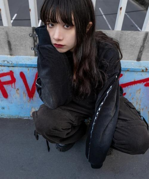 gibous トレーナー スウェット gibous/ギボス/snake cross trainer