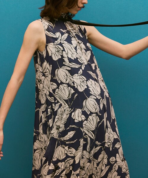 【新品未使用】Allureville楊柳シアーフラワーワンピースM 楊柳シアーフラワープリントワンピース|allureville OFFICIAL