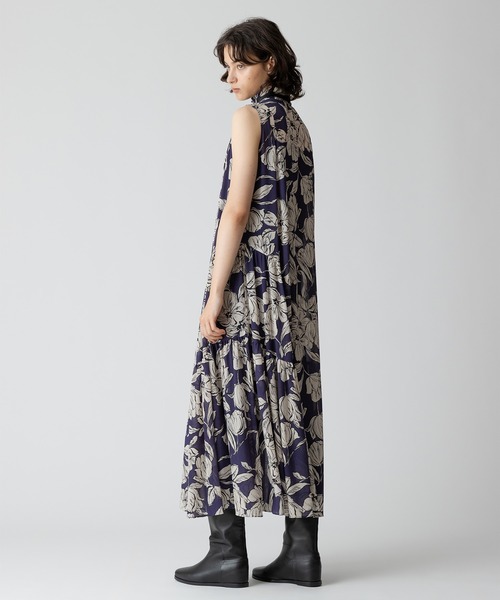 【新品未使用】Allureville楊柳シアーフラワーワンピースM 新品・未使用】allureville 楊柳シアーフラワープリント