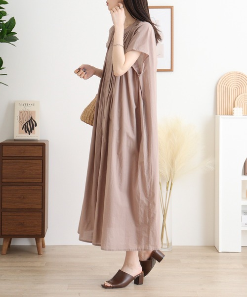 新品未使用　studios フレンチスリーブバックタックワンピース 新品未使用 studios フレンチスリーブバックタックワンピース